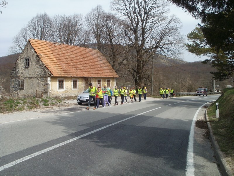 Hodočasnici pješaci krenuli na Trsat