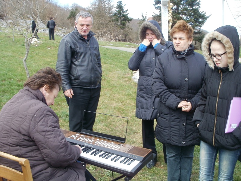 Slavlje blagoslova križa u Hrvatskom Polju