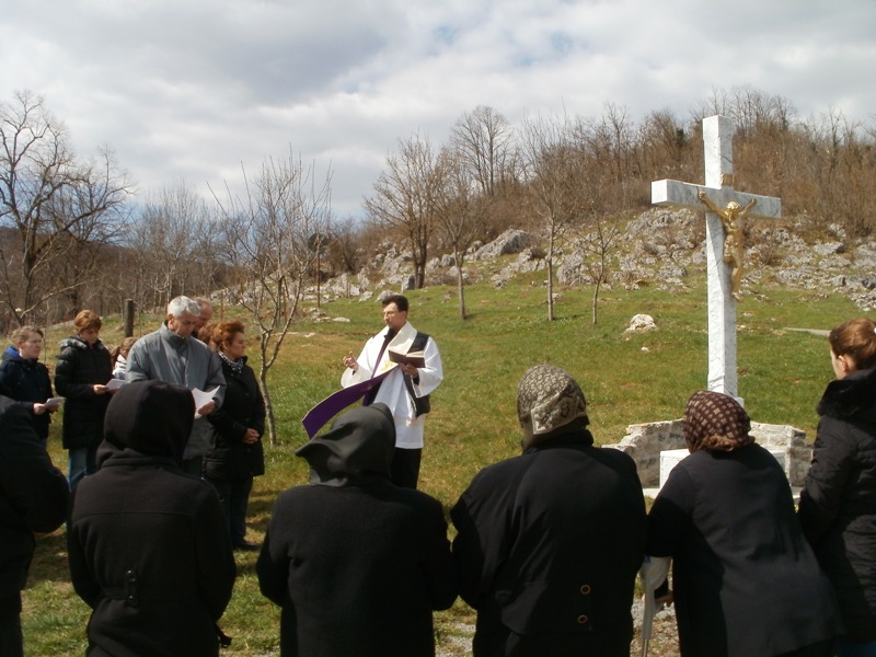 Slavlje blagoslova križa u Hrvatskom Polju