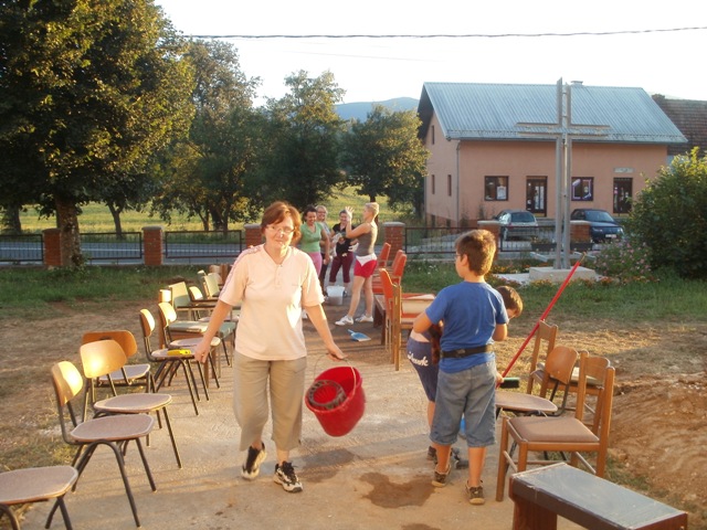 Akcija čišćenja crkve