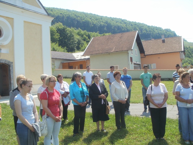 TIJELOVO - misa i procesija u Kompolju i Vratniku