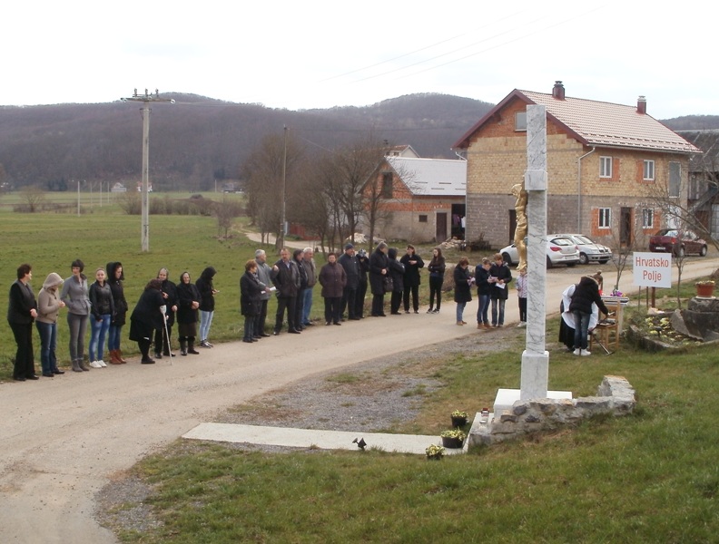 Slavlje blagoslova križa u Hrvatskom Polju