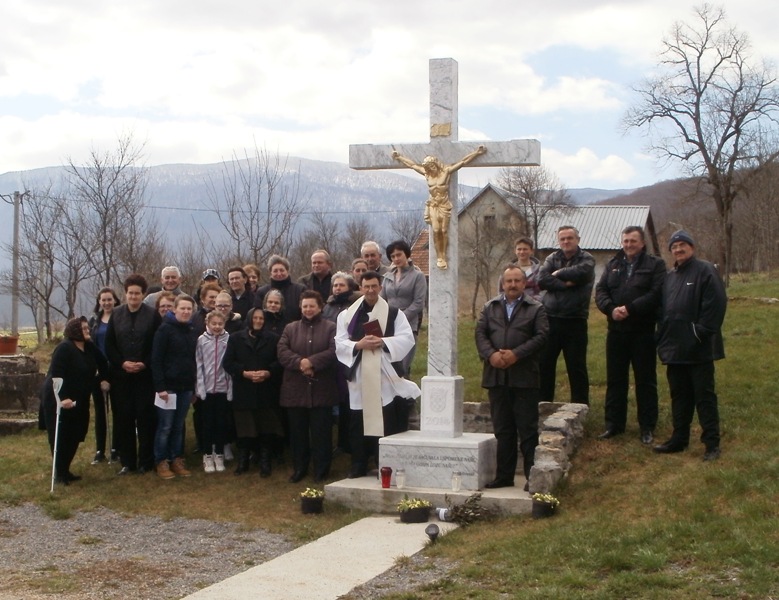 Slavlje blagoslova križa u Hrvatskom Polju