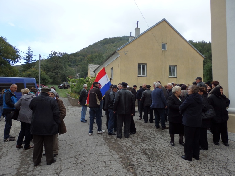 Vratnička "Miholja" - sunčana radost pod sivim nebom