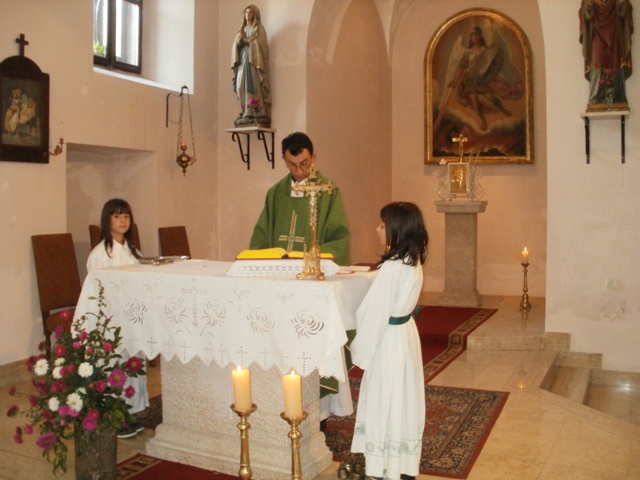 Blagoslov školaraca i njihovih torba