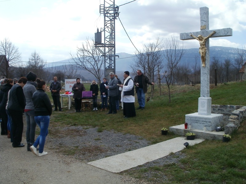 Slavlje blagoslova križa u Hrvatskom Polju