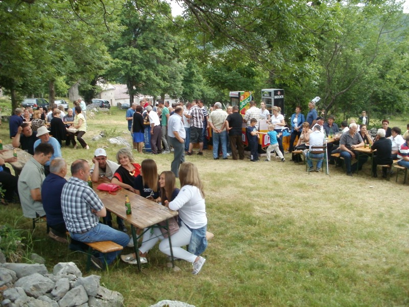 Naš zbor na slavlju na Stocu