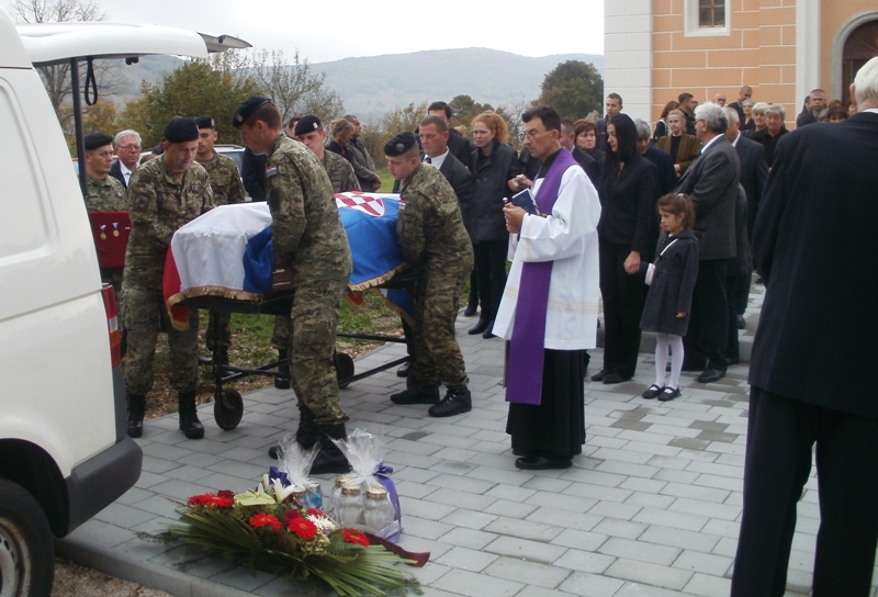 U Brlogu ispraćaj pok. Josipa Pavelića