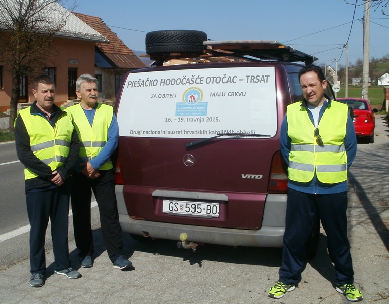 Hodočasnici pješaci krenuli na Trsat