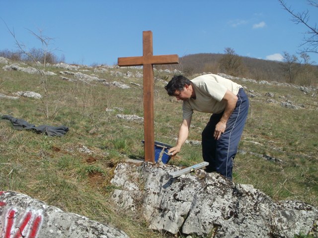 Kako "raste" naša Kalvarija - "niču" postaje...