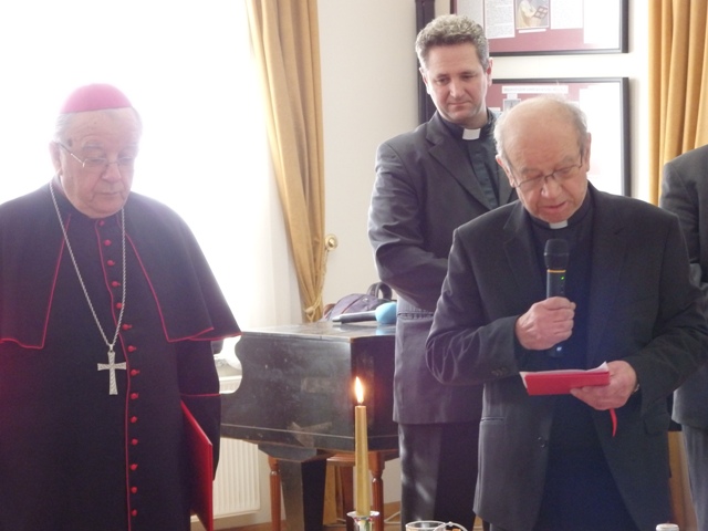 U Gospiću božićno čestitanje kod biskupa Bogovića