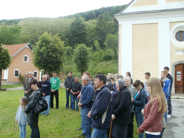 Tijelovska procesija u Kompolju