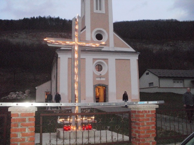 Svečane polnoćke & Božić u Kompolju, Vratniku i Brlogu