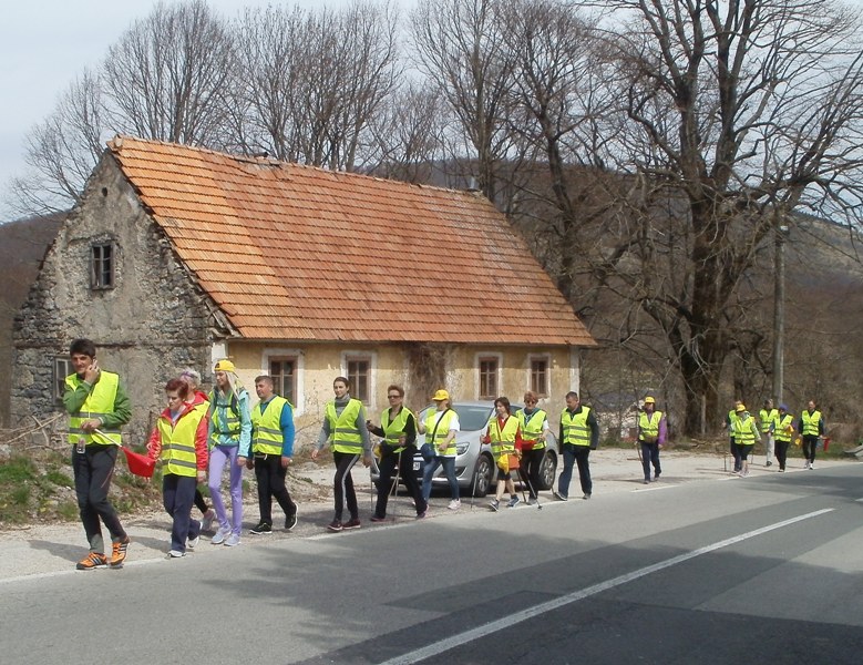 Hodočasnici pješaci krenuli na Trsat