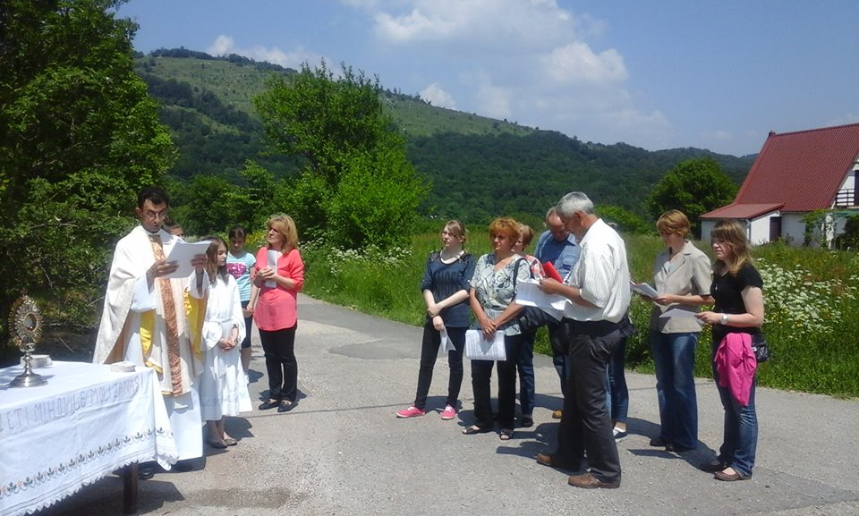 TIJELOVO - misa i procesija u Kompolju i Vratniku