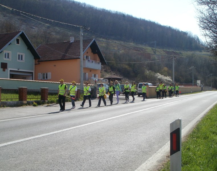 Hodočasnici pješaci krenuli na Trsat