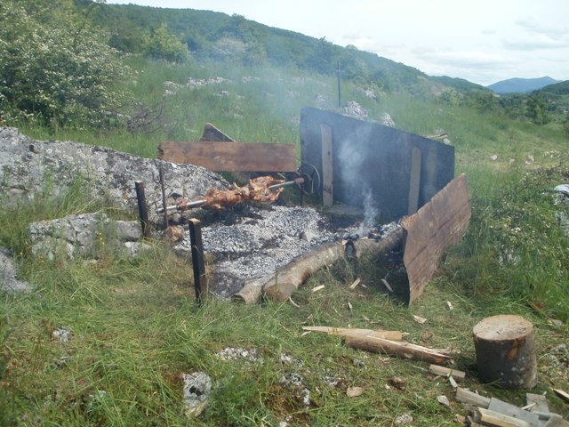 Podignut križ na Kalvariji