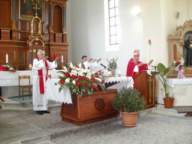 Prekrasno i povijesno slavlje svete krizme