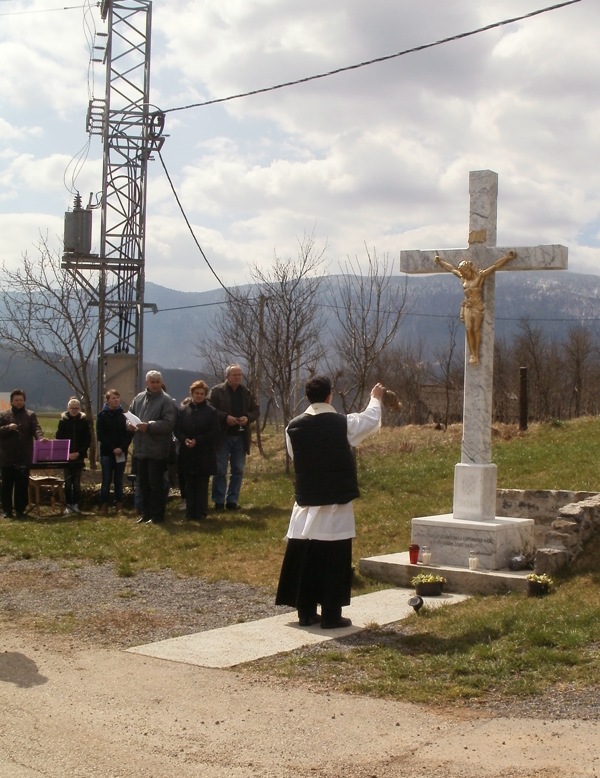 Slavlje blagoslova križa u Hrvatskom Polju