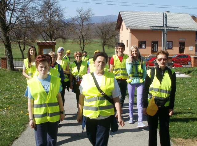 Hodočasnici pješaci krenuli na Trsat