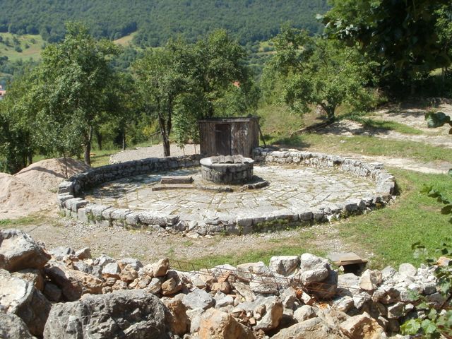 Krasna krizma i "Karmenica" u Kuterevu