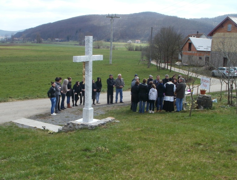 Slavlje blagoslova križa u Hrvatskom Polju