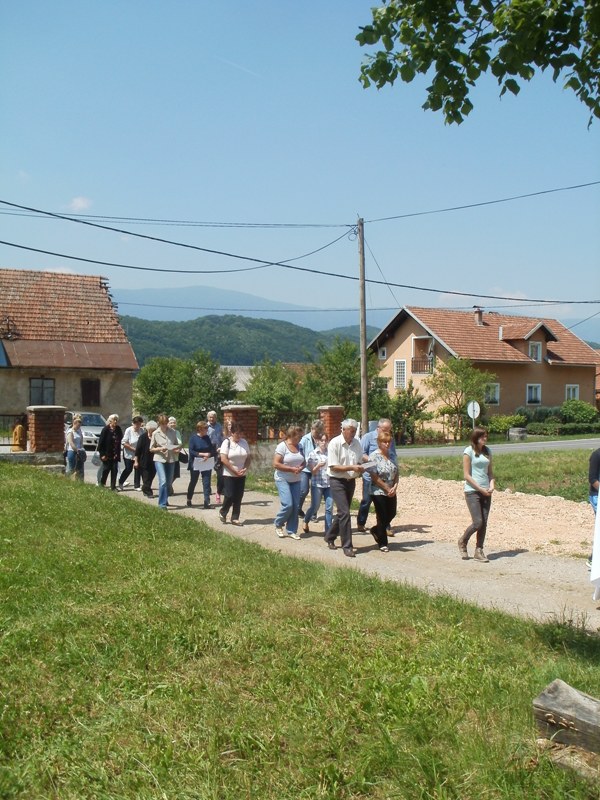 TIJELOVO - misa i procesija u Kompolju i Vratniku