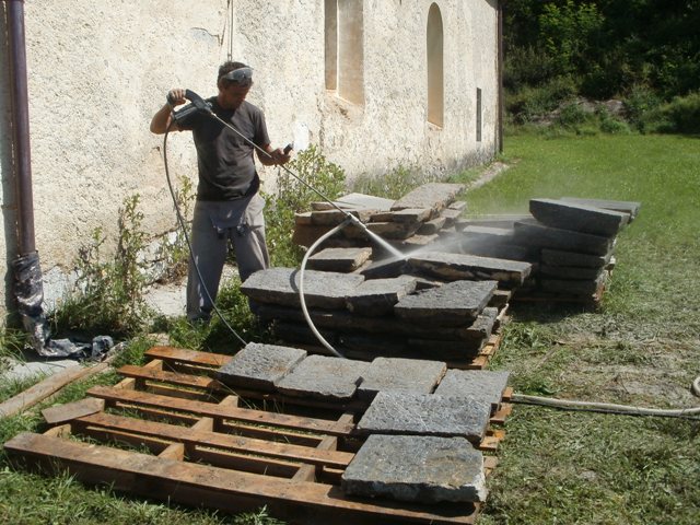 Završeno opločivanje svetišta!