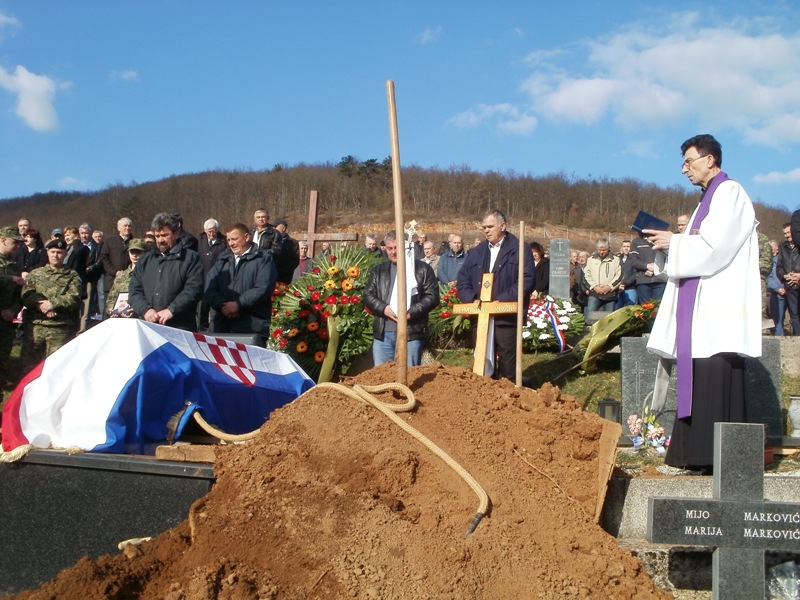 U Kompolju oproštaj od Tomice Rožića