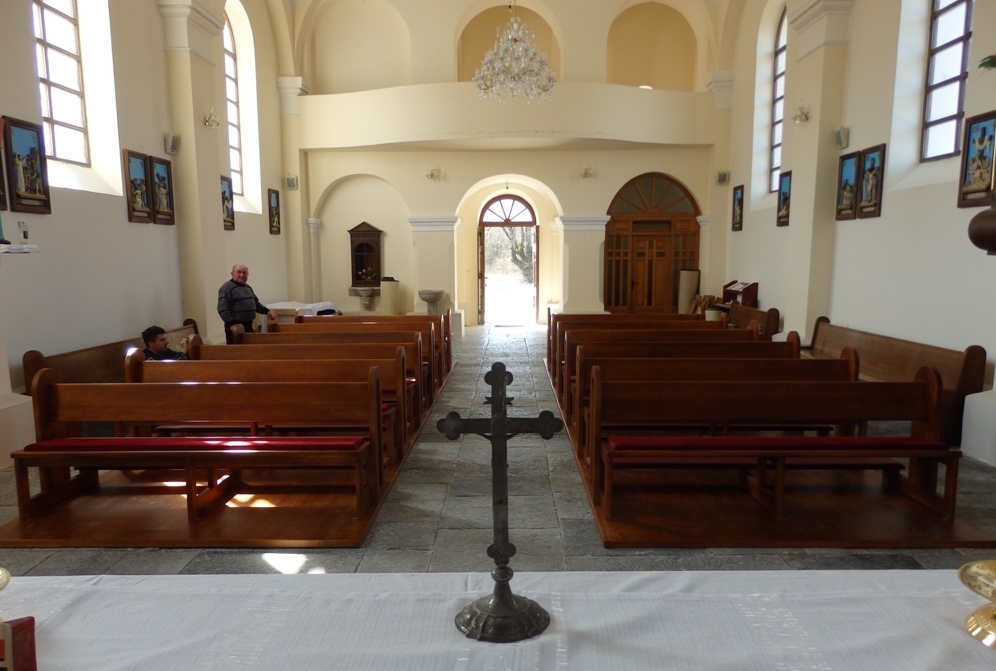 Nove crkvene klupe za obnovu brloške župe