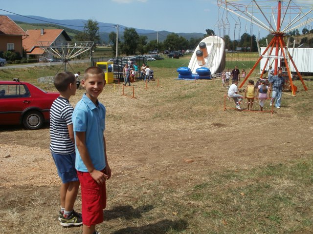 Veličanstvena "Stipanja" - oltar, biskup i klapa...