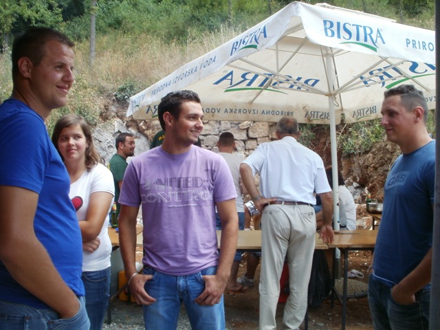 Veličanstvena "Stipanja" - oltar, biskup i klapa...